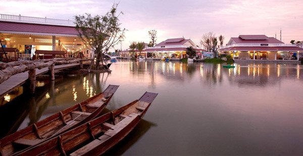 泰国华欣水上市场（HUA HIN FLOATING MARKET）