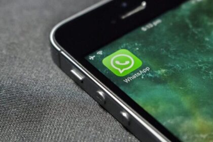 WhatsApp新规则：转发信息只可转发1个群组