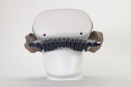 专为VR头戴显示器开发的超音波触感系统:让你能体验接吻、喝水、刷牙(含视频)
