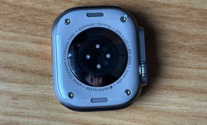外媒实测拆解 Apple Watch Ultra：建议用户千万不要轻易尝试拆解