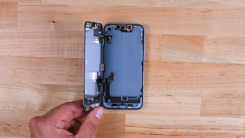 iFixit拆解 iPhone 14 发现内部重新设计：维修难度大降