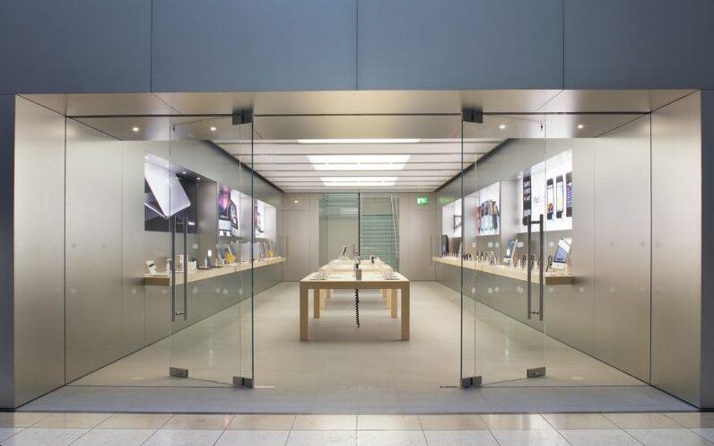 英国 Apple Store 已为明年的 iPhone 15 作准备