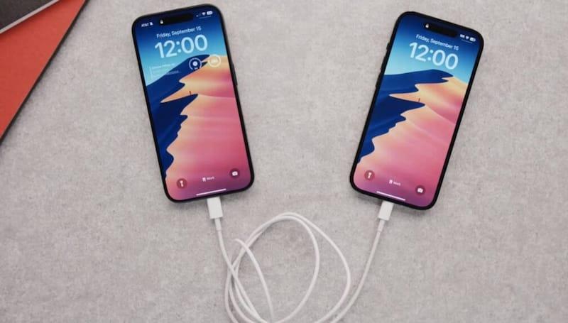 iPhone 15 可用 USB-C 为另一台 iPhone 或 Android 充电吗？