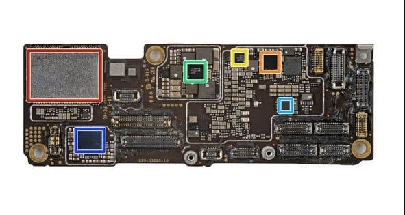 iPhone 15 Pro 全球首款配备 D1β LPDDR5 DRAM 内存芯片