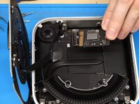 改装达人成功将M4 Mac mini 256GB升级至2TB