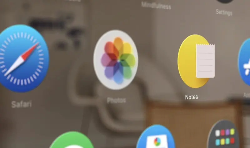 苹果WWDC 2025:"Sleek peek"新标语透露iOS 26系统全新设计